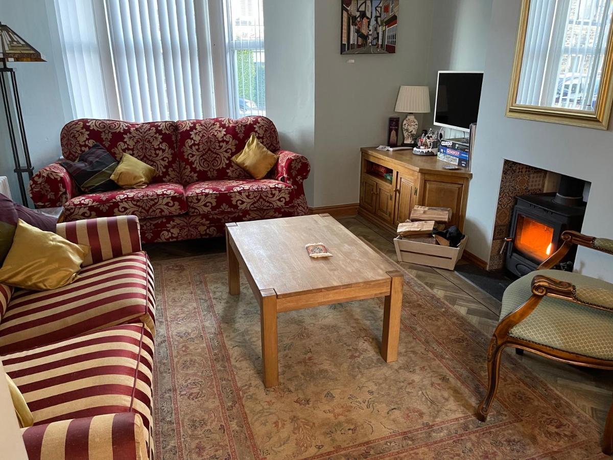 Artists' Cottages Harrogate Bagian luar foto