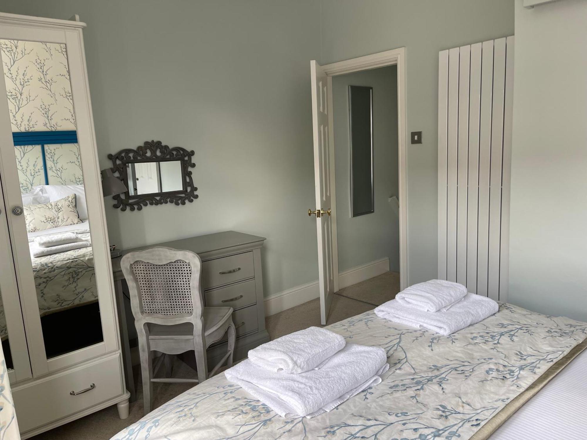 Artists' Cottages Harrogate Bagian luar foto